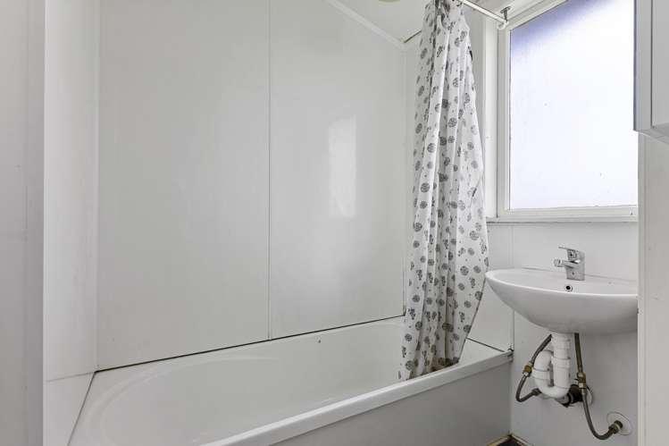 33 Forbes Road Favona_7