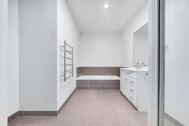 70 Popokatea Drive Takanini_11