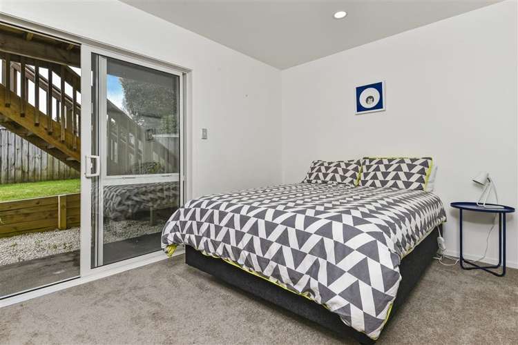 2/10 Webb Place Forrest Hill_14