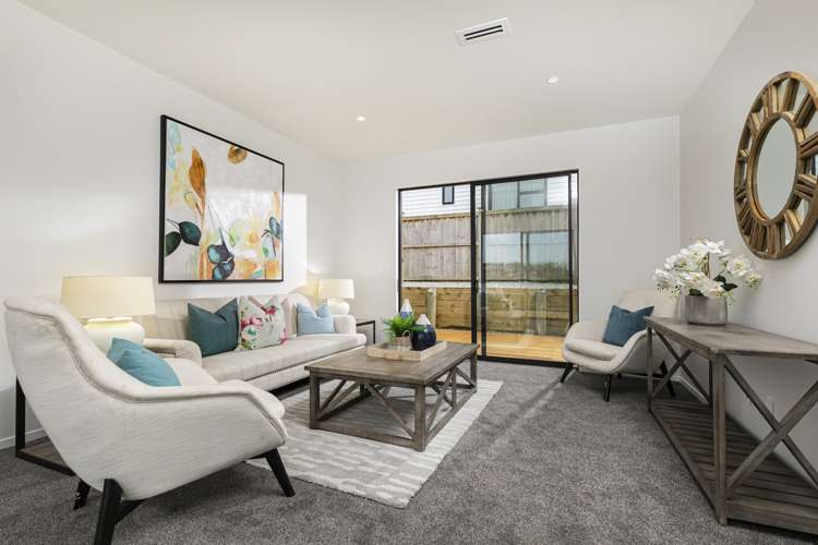 8 Canoe Lane Riverhead_6