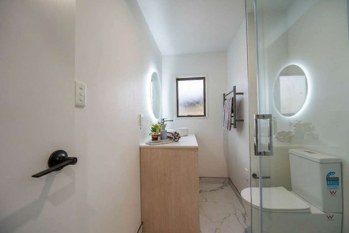 18A Elizabeth Drive_3