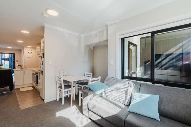 G04/17 Vialou Street Hamilton Central_7