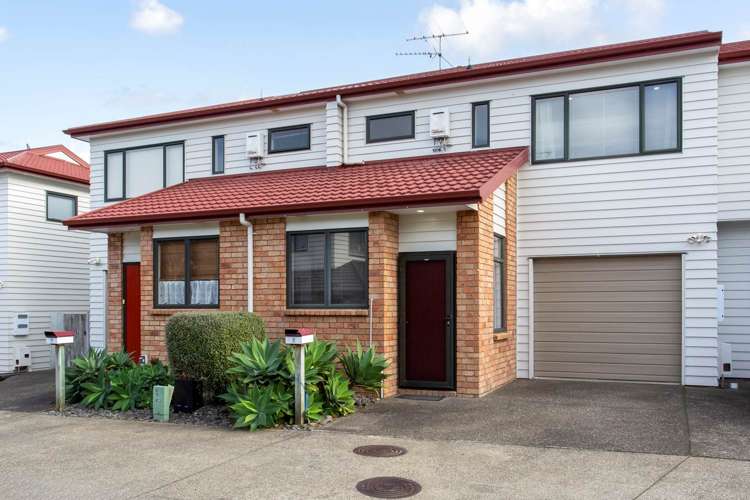 18/22 Northcross Drive_0