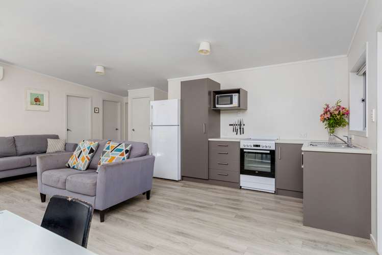 56 Pinedale Crescent Riversdale Beach_5