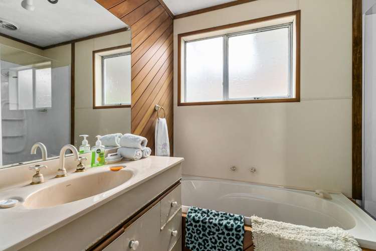 44 Colwill Road Massey_13