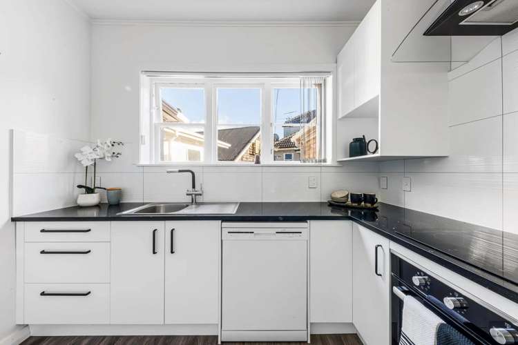 1/5 Lister Street Pt Chevalier_12