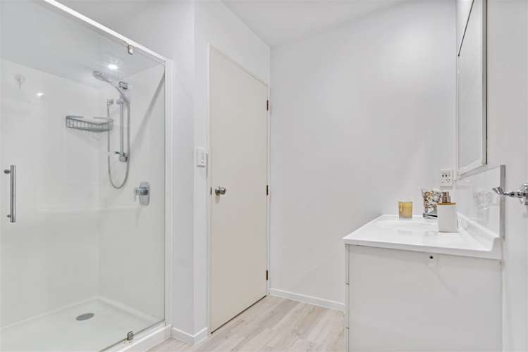 27/14 Ambrico Place New Lynn_8