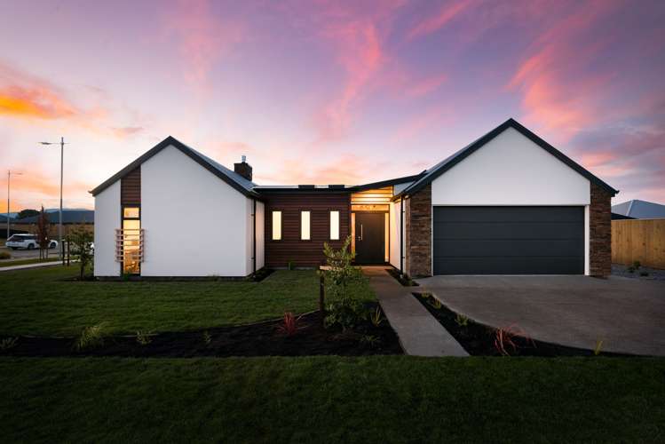 14 Spitfire Drive Burleigh_0