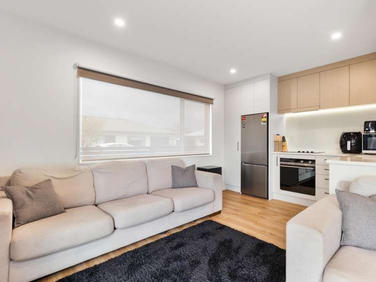 75b Queen Street West Levin_5