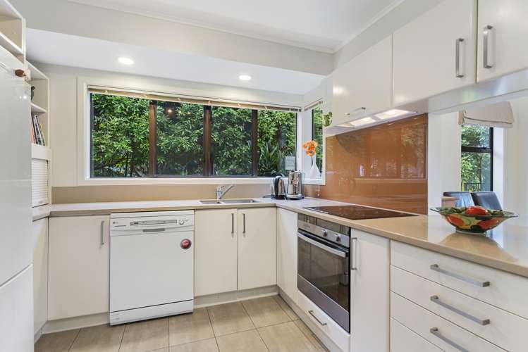 A/28a Kitenui Avenue Mount Albert_6