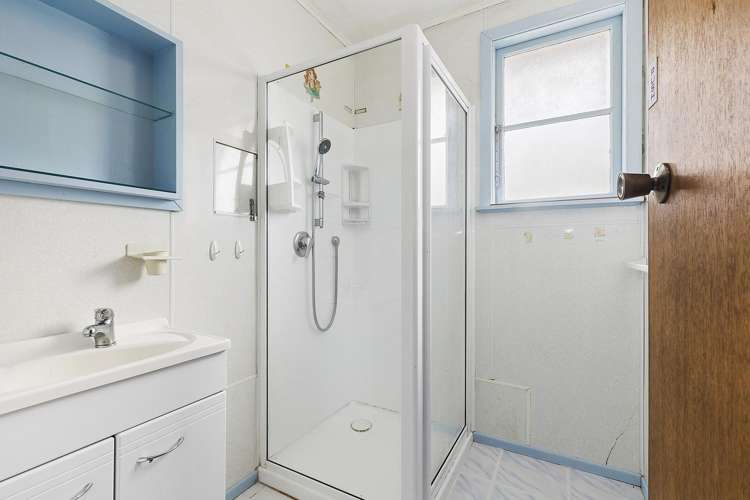 124 Sievers Grove Cannons Creek_9