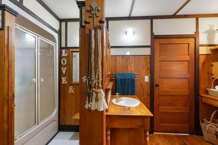 35 Whatipu Road Huia_10