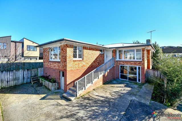 OWNER IN AUSSIE SAYS SELL!