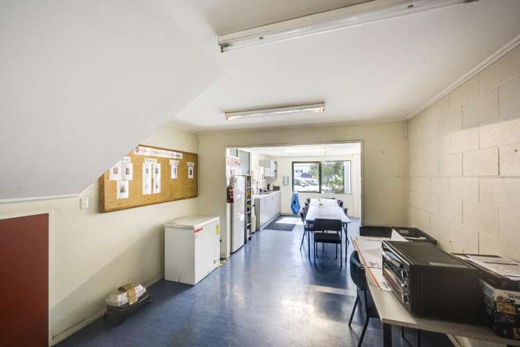 309 Avenue Road East Hastings Central_14