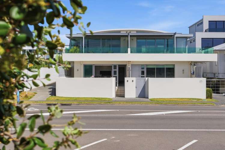 2/135 Marine Parade_3