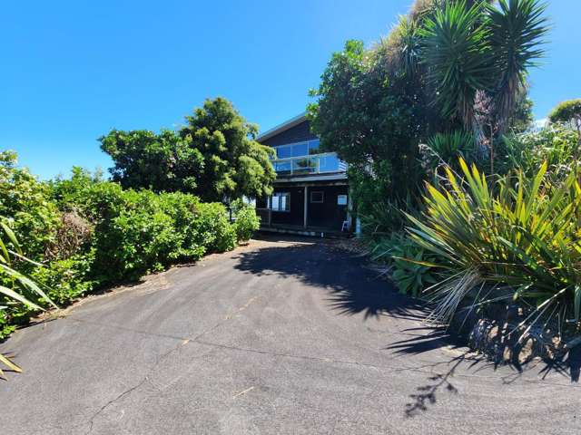 2/8 White Cliff Bay Urenui_1