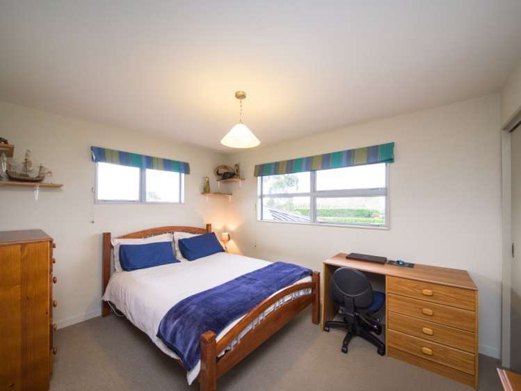 8 Branksome Place Aokautere_11