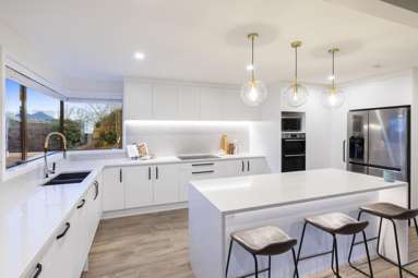 54 Regency Crescent_3