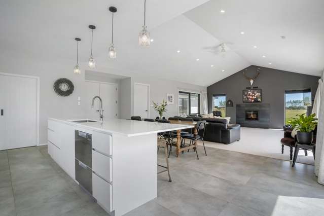 141 Devereux Road Winton_2