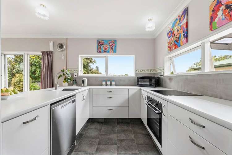 106 Leyland Road Whakamarama_3