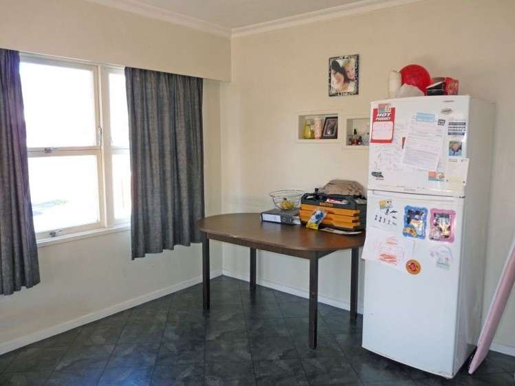 8 Black Street Stoke_5