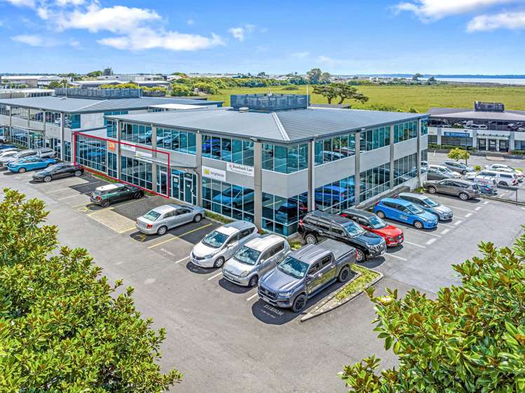 2/527B Rosebank Road Avondale_12