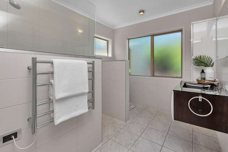 16 De L'isle Lane Maungatapere_12