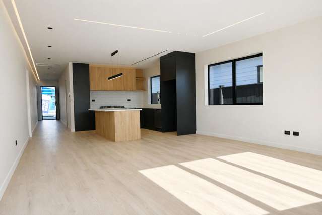 390 Te Taruna Drive Milldale_1