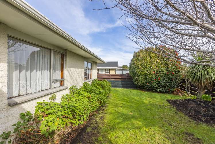 1/102 Hillcrest Road Raumati Beach_17