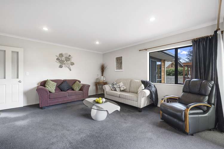 230 The Oaks Drive Leamington_8