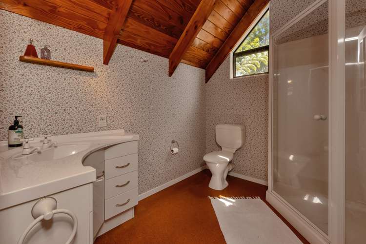 63 Memorial Drive Parahaki_16