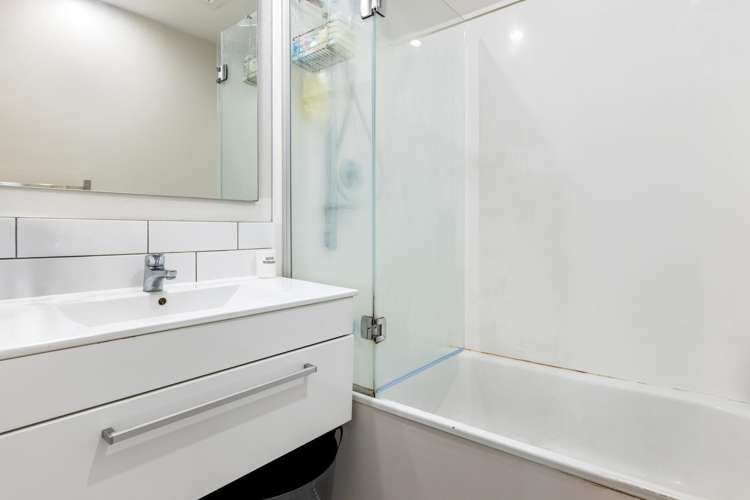 3/11 Peverel Street Riccarton_9