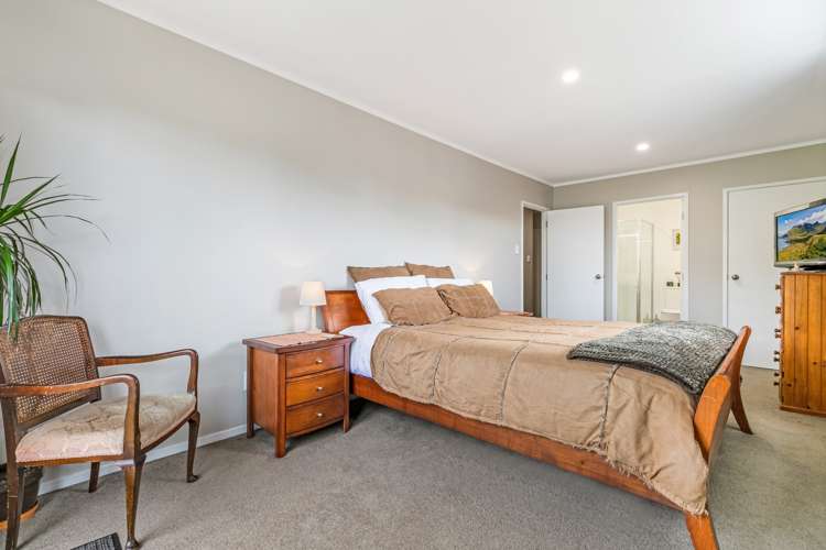 18 Temuri Place Glendene_7