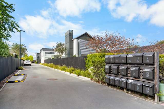 1/142 Leinster Road Merivale_3