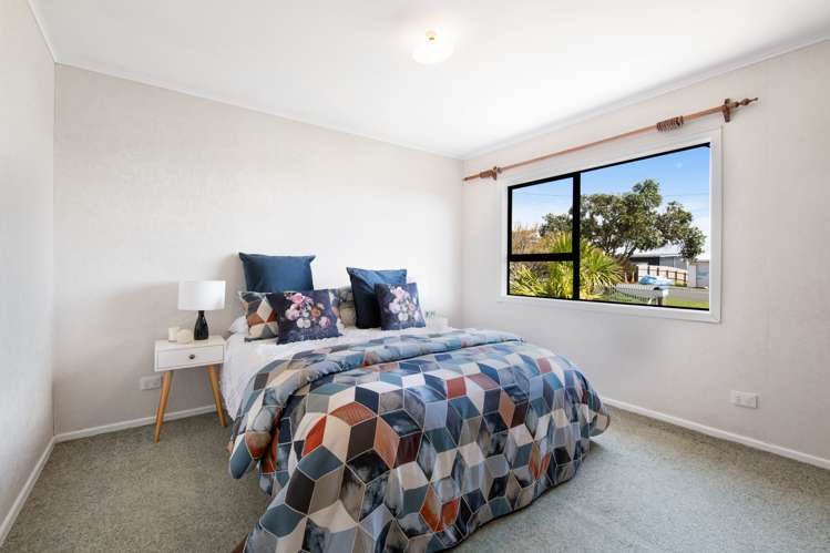 1435 Whangaparaoa Road Army Bay_21