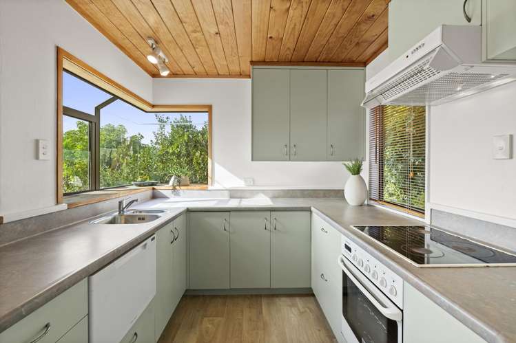 26 Pacific Parade Army Bay_11