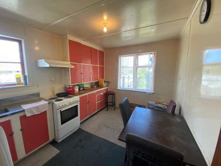 6 Acourt Street Hawera_2
