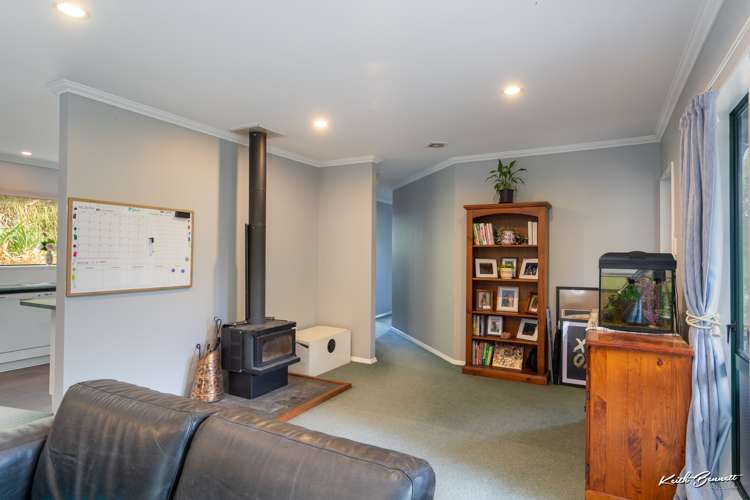 12 Hillside Drive Maoribank_2