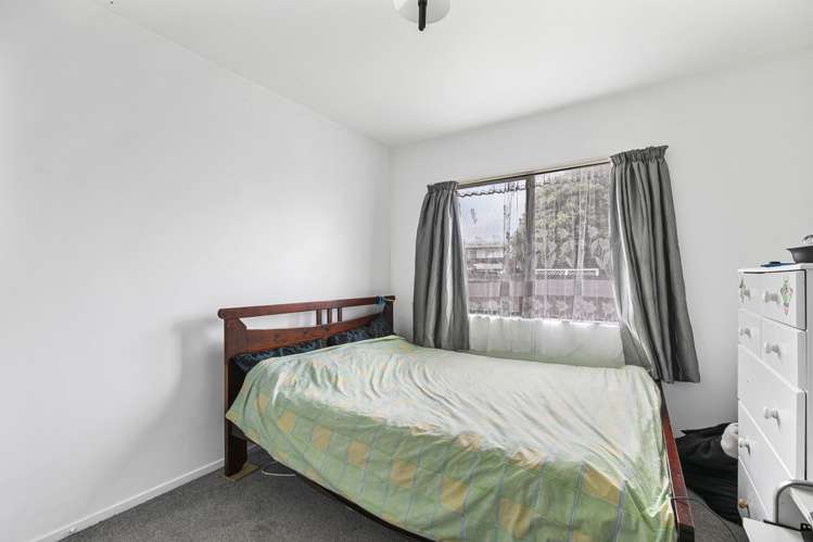 2/4 Maplesden Drive Clendon Park_5