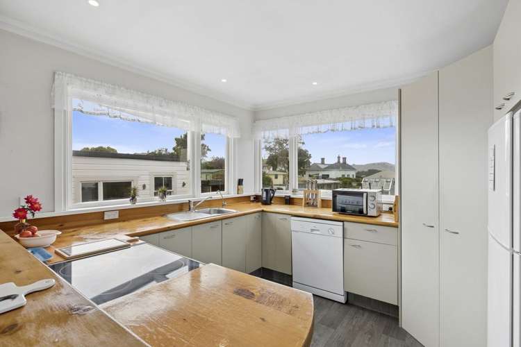 27 Harrington Street Port Chalmers_17