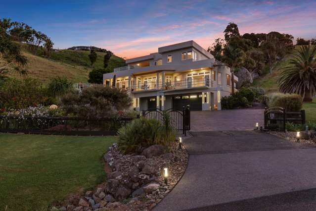 Beachside retreat. Welcome to paradise!