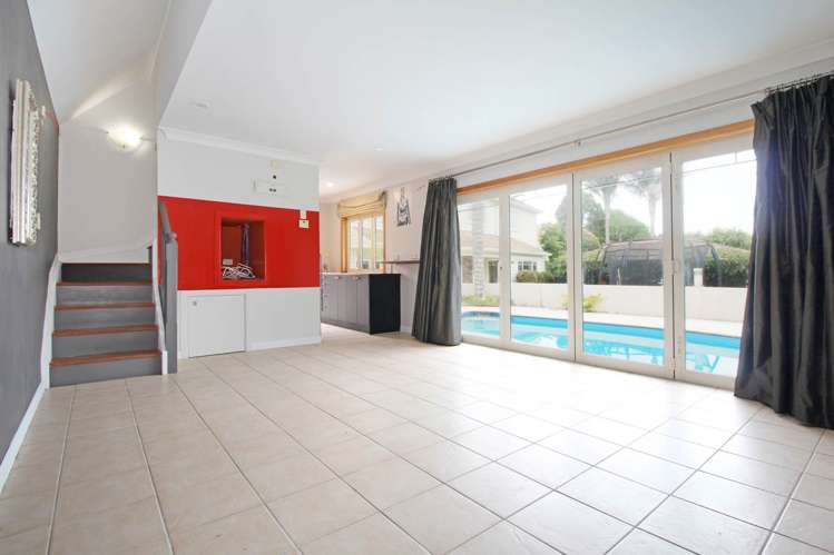 Mears Place Epsom_13