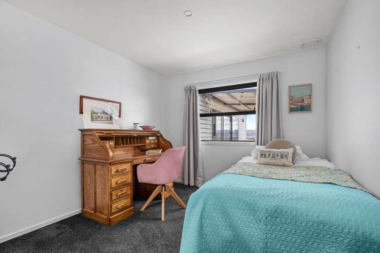 77 Leaning Rock Road Alexandra_13