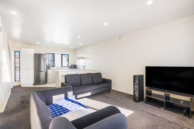 2/12 Ambrico Place New Lynn_2