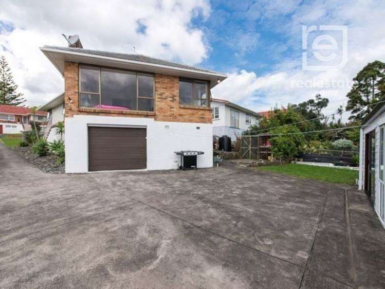 22 Mcfadzean Drive Blockhouse Bay_16