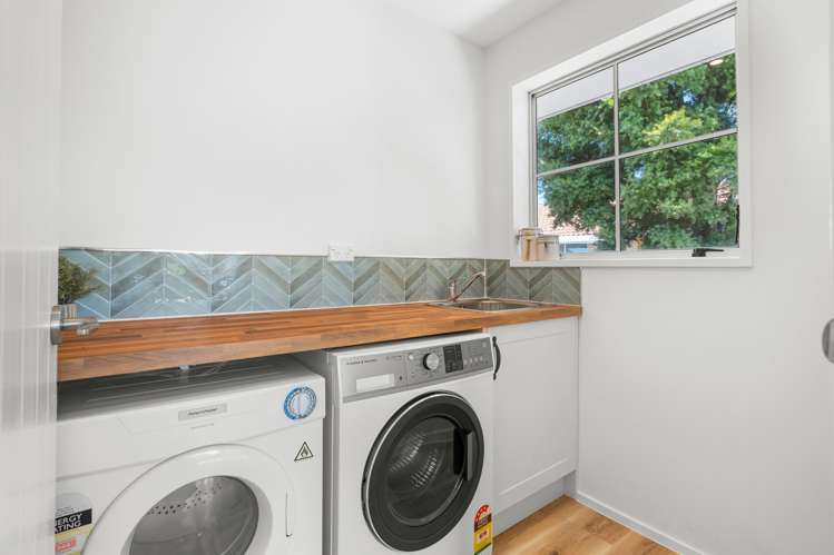 34 De Havilland Street Hornby_12