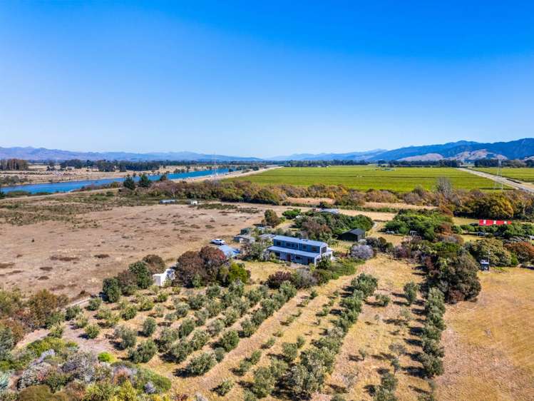 10 Bay End Rarangi_17