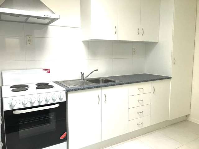 3 Bedroom Spacious Flat in Glen Innes Town Centre