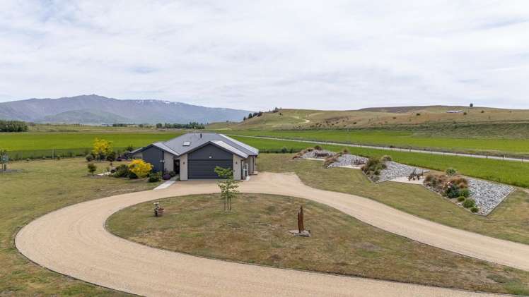 57 Golden Road Alexandra_48