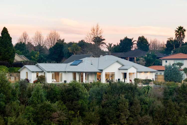 40 Broadwater Close Pyes Pa_1